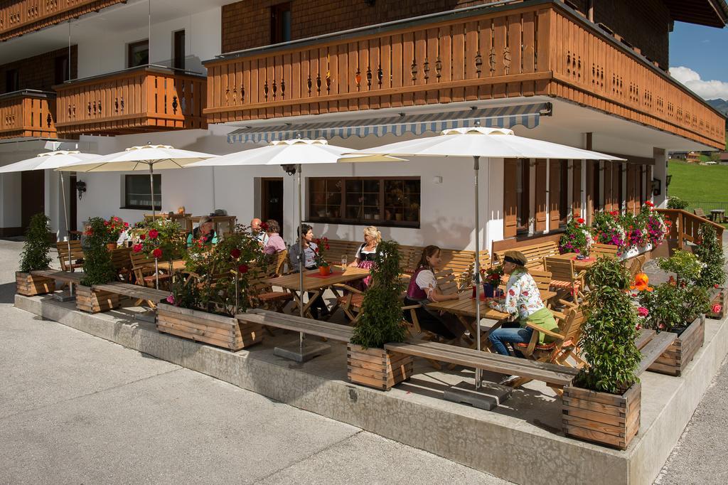 לך אם ארלברג Gasthaus & Pension Alphorn מראה חיצוני תמונה