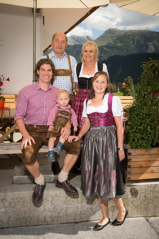 לך אם ארלברג Gasthaus & Pension Alphorn מראה חיצוני תמונה