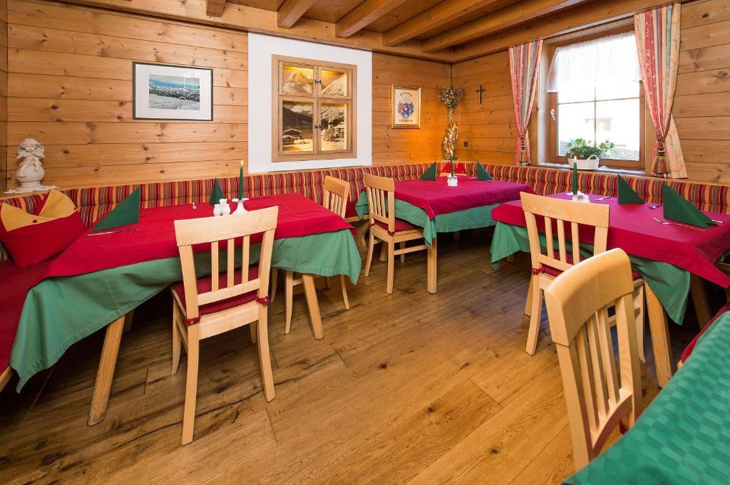 לך אם ארלברג Gasthaus & Pension Alphorn מראה חיצוני תמונה